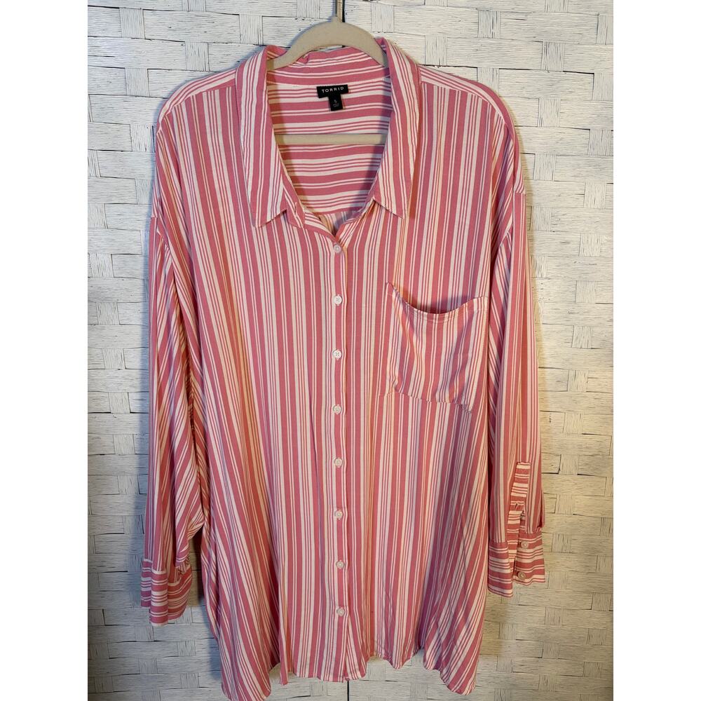 Torrid women’s blouse button up striped rayon floaty feminine spring plus size ￼
